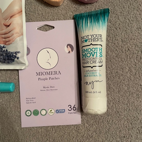 Beauty Body and Skincare Bundle - Picture 4 of 4
